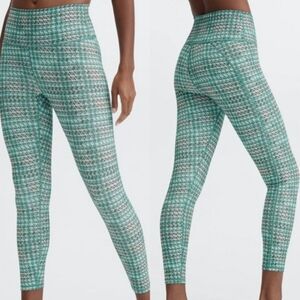 NWT Fabletics RARE Green Plaid Houndstooth Print Legging
